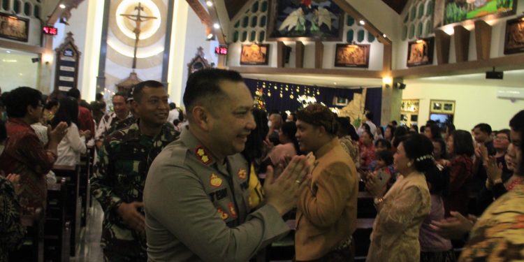 Pastikan Malam Misa Natal Aman, Kapolres Kediri Kota Bersama Forkopimda Kunjungi Gereja