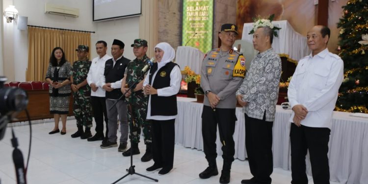 Kapolda Jatim bersama Forkopimda Kunjungi Sejumlah Gereja Cek Kesiapan Natal Nasional