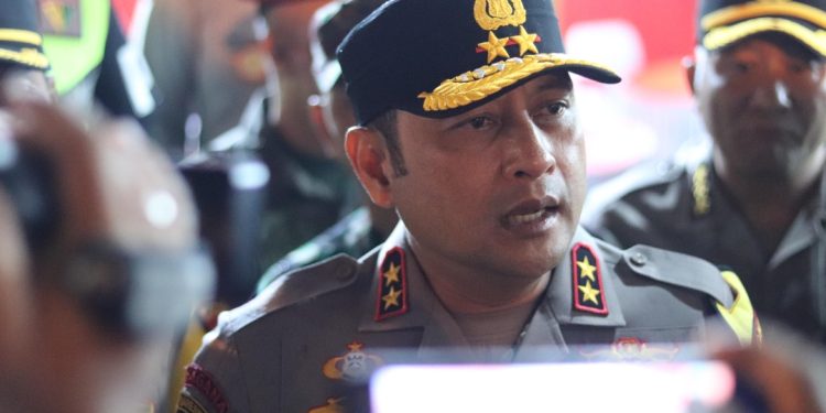 Kapolda Kalbar Laksanakan Patroli dan Peninjauan Pada Malam Natal 2023, Pastikan Situasi Kamtibmas Kalbar Kondusif