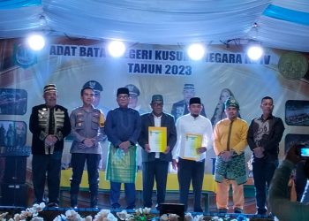 Acara Penutupan Adat Batas Negeri Keraton Kusuma Negara Ke-IV, di Hadiri Wakapolres Sekadau
