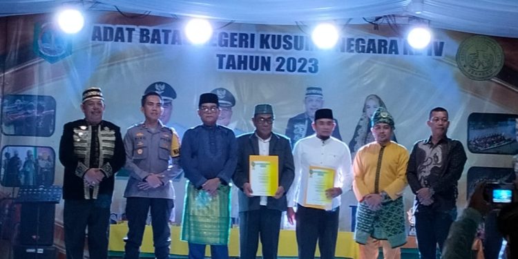 Acara Penutupan Adat Batas Negeri Keraton Kusuma Negara Ke-IV, di Hadiri Wakapolres Sekadau