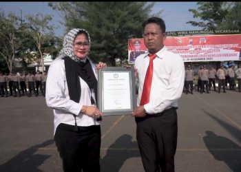 Polres Sampang Terima Penghargaan Dari TRC Perlindungan Perempuan dan Anak Indonesia