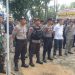 Satgas Operasi Mantap Brata Polres Kubu Raya Dampingi Kegiatan Penertiban Alat Peraga Kampanye oleh Bawaslu Kubu Raya