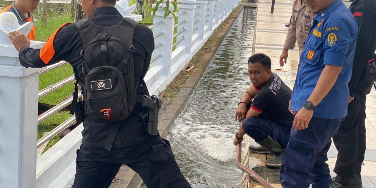 Tim SAR Brimob Kalbar Patroli Siap Siaga Dalam Mencegah Bencana di Wilayah Hukum Polda Kalbar
