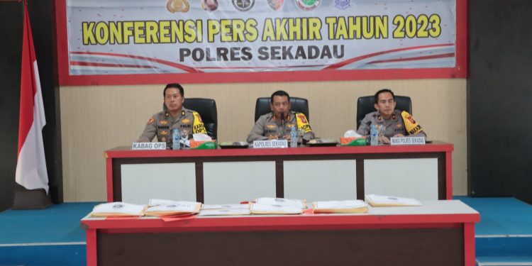 Polres Sekadau Gelar Konferensi Pers Akhir Tahun 2023