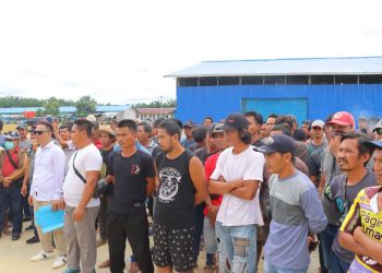 Jaga Keamanan Polres Sintang Kerahkan Personil Untuk Pengamanan Aksi Unjuk Rasa di PT WPP Merah Air Estate Julong Group