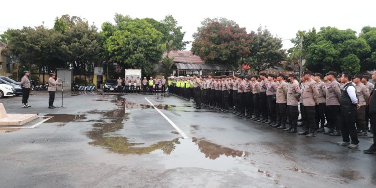 Polres Kediri Turunkan Ratusan Personel Pengamanan  Tahun Baru 2024, Sat Lantas Kerahkan Kekuatan Penuh