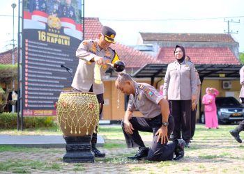 Upacara Kenaikan Pangkat Personel Polres Blitar Kota Periode 01 Januari 2024