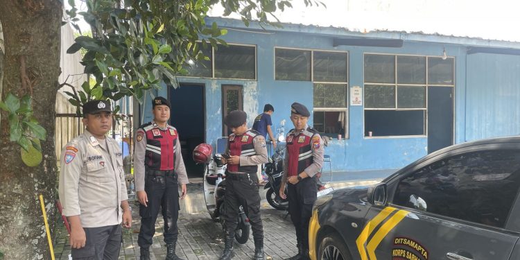 Siagakan Personel 24 Jam,Polres Jember Pastikan Kantor dan Gudang Logistik KPU Aman