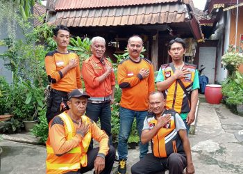 Ketua Dan Pengurus Bares Kunjungi AKP Purnawirawan Subagia Dan Mendaulat Sebagai Penasehat