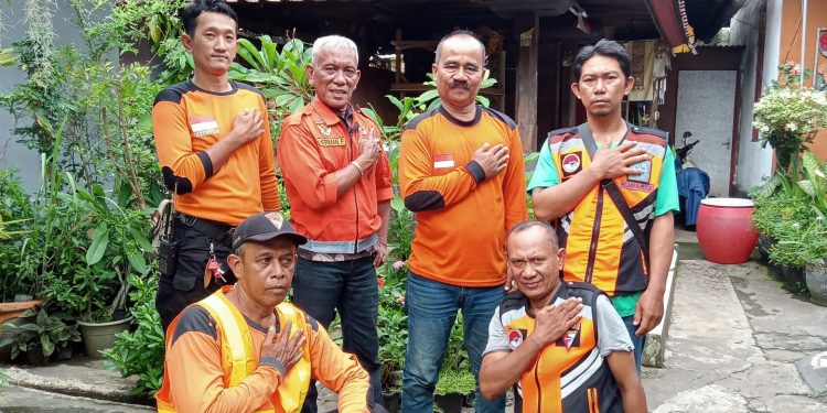 Ketua Dan Pengurus Bares Kunjungi AKP Purnawirawan Subagia Dan Mendaulat Sebagai Penasehat