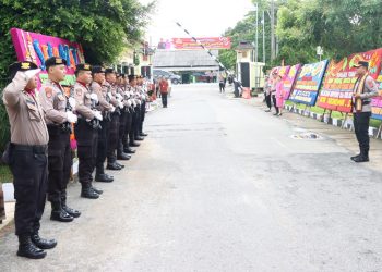 Gelar Tradisi Wellcome dan Farewell Parade, Ini Pesan Dari Kapolres Tulang Bawang Lama dan Baru