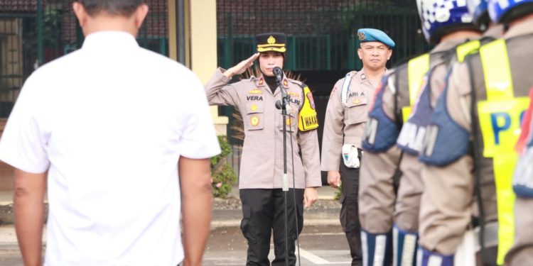 Wakapolres Kediri Pimpin Apel Pagi Tegaskan Netralitas Polri Hadapi Pemilu 2024