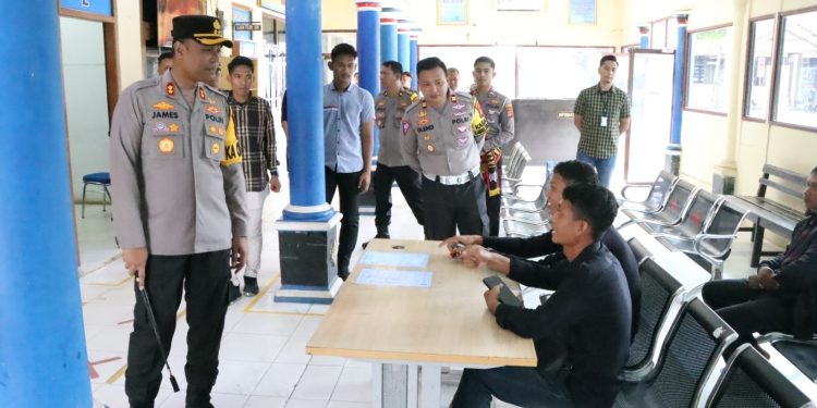 Kapolres Tulang Bawang Gerak Cepat Cek Langsung Pelayanan Publik, Ini Tujuannya
