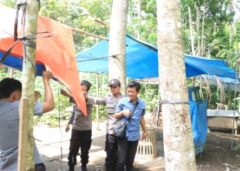 Satreskrim Polres Blitar Kota Dan Polsek Ponggok Bongkar Arena Judi Sabung Ayam di Karangbendo