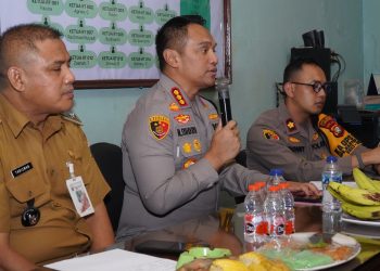 Kapolres Metro Jakarta Barat Ingatkan Warga RW 02 Kel. Duri Selatan untuk Jaga Kamtibmas menjelang Pemilu 2024