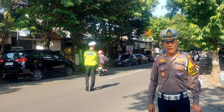 CEGAH TERJADINYA KONFLIK SOSIAL AKIBAT PENGGUNAAN KENALPOT BRONG KASAT LANTAS POLRES KEDIRI MAKSIMALKAN HIMBAUAN.