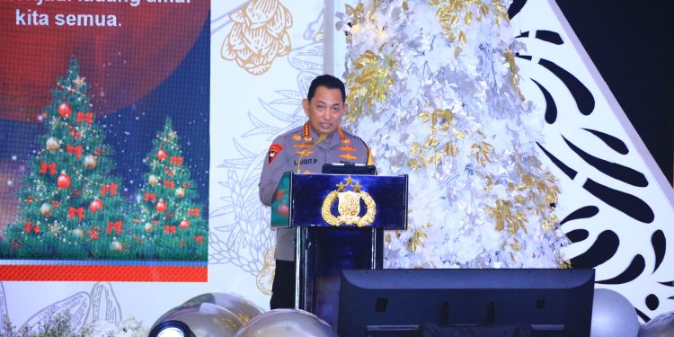 Di Acara Natal Bersama Polri, Kapolri Titip Cooling System ke Tokoh Lintas Agama