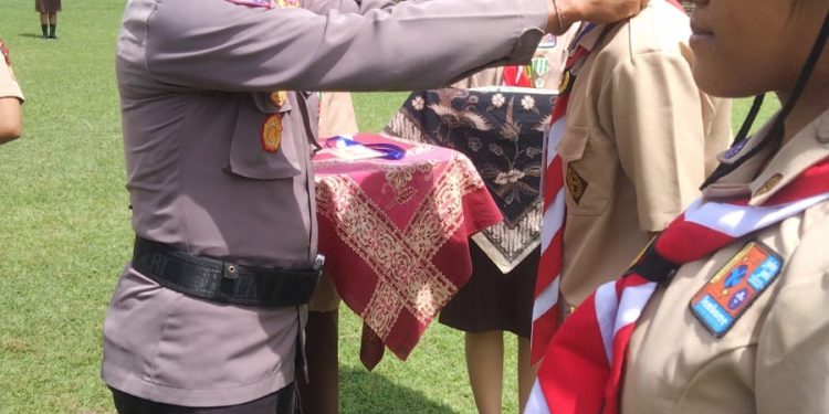 Kasat Binmas Polres Tabanan Buka Kegiatan Kemah Saka Bhayangkara Cabang Tabanan angkatan ke-41.