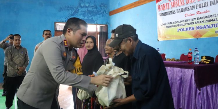 Jalankan Program NCS, Polres Nganjuk Gelar Bakti Sosial dan Pengobatan Gratis untuk Warga Nglaban