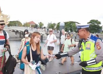 Ditlantas Polda Bali Ajak Wisatawan Tertib Berlalulintas