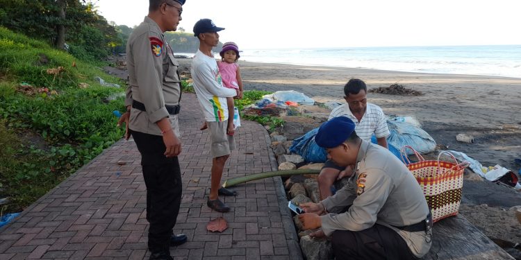 Polairud Polres Tabanan Rutin Lakukan Patroli Pesisir di DTW Berikan Pantauan dan Himbauan*