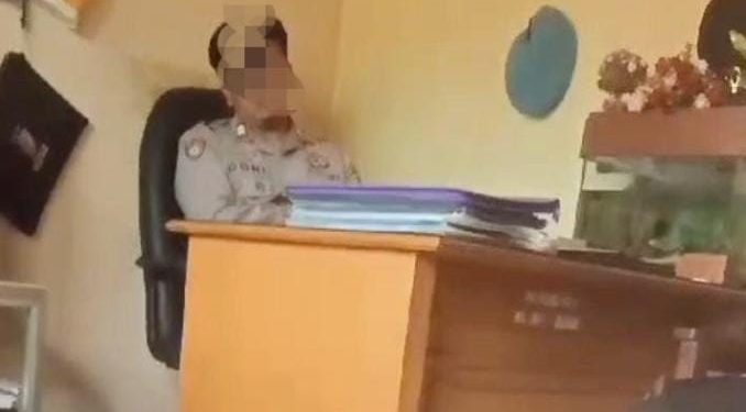 Kasus yang menimpa Farida, istri dari Anggota TNI, dari Kesatuan Divisi Peralatan (DenPal) Divif II Kostrad, Malang, sangat rumit.