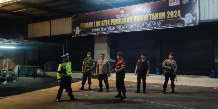 Antisipasi Kamtibmas Malam Minggu, Polres Tabanan Gelar Patroli Gabungan Blue Light Tiga Pilar