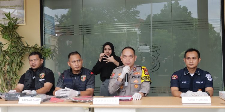 Polsek Kembangan Jakarta Barat Mengamankan Pelaku Pencurian Tas  Milik  Pekerja Bangunan 