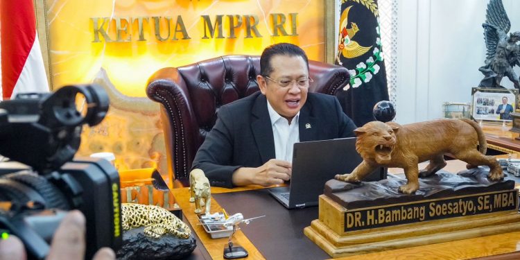Uji Sidang Promosi Doktor Ilmu Hukum UNPAD, Ketua MPR RI Bamsoet Dukung Perlunya Perlindungan Hak Intelektual Pendidikan