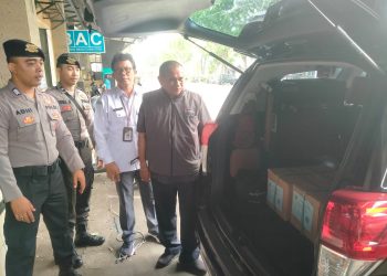 Pengawalan Melekat Pengiriman/Penyerahan Logistik Pemilu dari Gudang KPU Tabanan menuju KPU Provinsi Bali