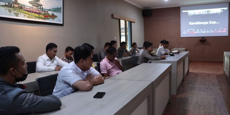 Polres Tabanan Ikuti Giat Zoom Meeting Dalam Pelaksanaan PAM Tahap Pemungutan dan Penghitungan Suara Pemilu 2024