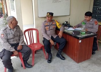 Waka Ops Res Monitoring & Control Personil Operasi dalam Penjagaan Objek Penting Pemilu di Bawaslu Tabanan