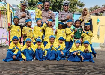 GIAT POLSANAK DI TK BPPI COKRO AMINOTO PARE SAT LANTAS POLRES KEDIRI BELAJAR SAMBIL BERNYANYI