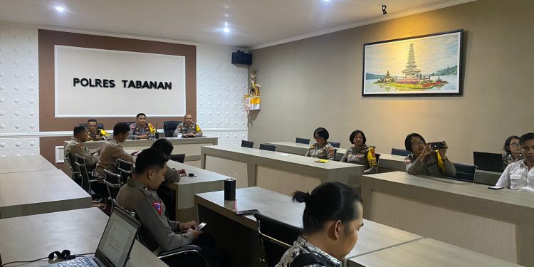 Polres Tabanan Ikuti Vicon Anev Minggu Ke-2 Operasi Mantap Brata Agung 2023-2024 (Tahap II Kampanye) Jajaran Polda Bali