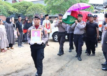 Polres Tulang Bawang Gelar Upacara Pemakaman AKP (Purn) Dwi Cahyono