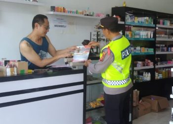 Kasubsatgas Binmas OMB Pimpin Kegiatan Sebar Brosur & Binluh himbau Pesan-Pesan Kamtibmas untuk Masyarakat Tabanan