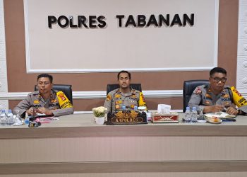 Polres Tabanan ikuti Vicon Rangkaian Pelaksanaan Ops Mantap Brata Agung-2024 Tahap Pemungutan Suara dari  Kapolda Bali