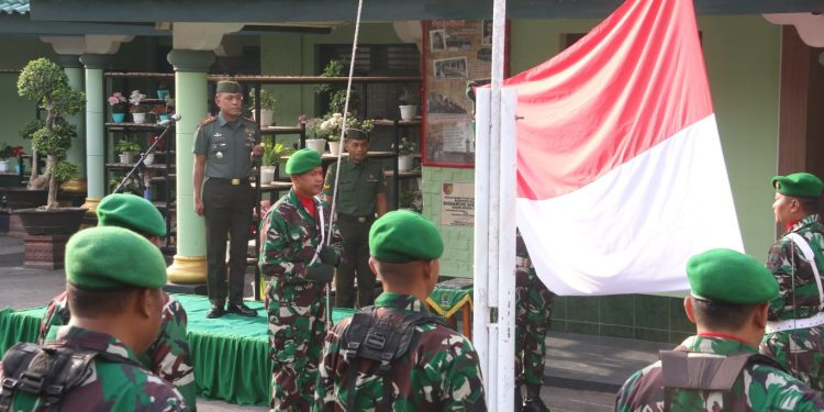 Dandim 0808/Blitar, Pimpin Upacara Bendera 17 an Bulan Januari Tahun 2024