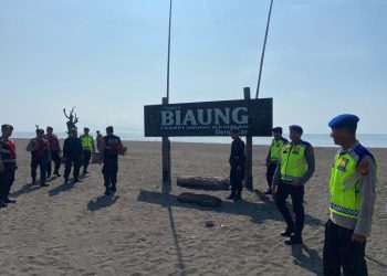 Tingkatkan Patroli Untuk Menciptakan Rasa Aman, Subsatgas SAR Ops Mantap Brata Agung 2024 Sambangi Pantai Biaung
