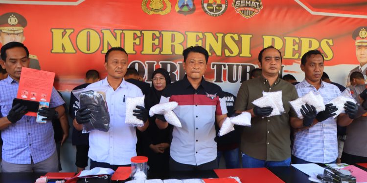 Polres Tuban Berhasil Amankan Jaringan Pengedar Narkoba Lintas Provinsi 20.200 Butir Carnophen Disita