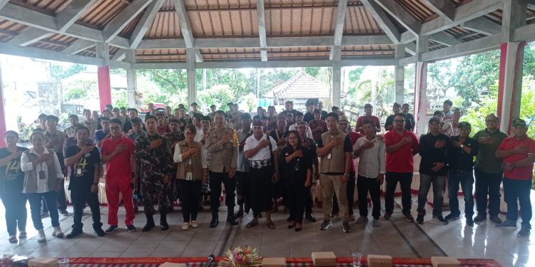Sosialisasi dan Edukasi Pemilu Damai 2024 Sinergitas Polres Tabanan, Kodim 1619 Tabanan dan KPU Tabanan di Kecamatan Selemadeg Barat.