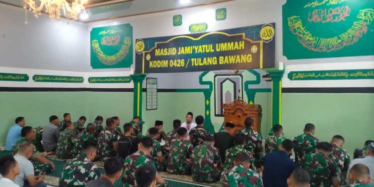 Wujud Keimanan Dan Ketaqwaaan, Kodim 0426 Tuba Sholat Jum’at Berjamaah Di Lanjutkan Do’a Bersama