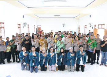 Kapolres Tulang Bawang Sebarkan Nomor Hotline dan Ajak Warga Perangi Narkoba Pada Kegiatan Jum’at Curhat