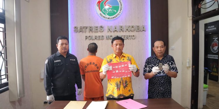 Polres Mojokerto Berhasil Ungkap Narkoba, Tersangka dan Puluhan Gram Sabu Diamankan