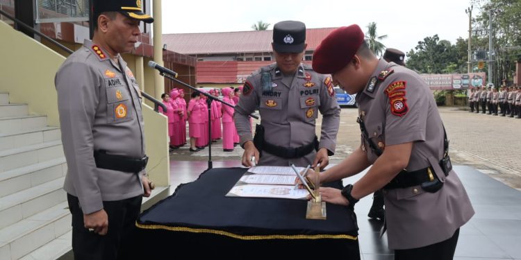 Kapolresta Pontianak Pimpin Serah Terima Jabatan Kasat Reskrim