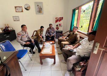 Ciptakan Kondusifitas Wilayah Jelang Pemilu Damai 2024 Kapolsek Lambu Kibang Silaturahmi Ke Camat Lambu Kibang.