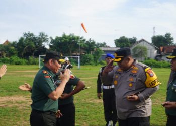 Cek Kesiapan Pengamanan Pemilu 2024, Kapolda Jatim Bersama Pangdam V Brawijaya Kunjungi Polres Pamekasan