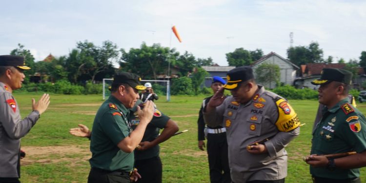 Cek Kesiapan Pengamanan Pemilu 2024, Kapolda Jatim Bersama Pangdam V Brawijaya Kunjungi Polres Pamekasan