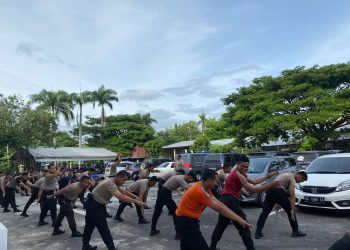 Jaga Kebugaran, Anggota Sat Samapta Polres Nganjuk Laksanakan Lari Pagi dan Latihan PBB